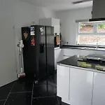 Mit Schoener Aussicht Semesterbostad