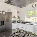 Mit Schoener Aussicht Semesterbostad *