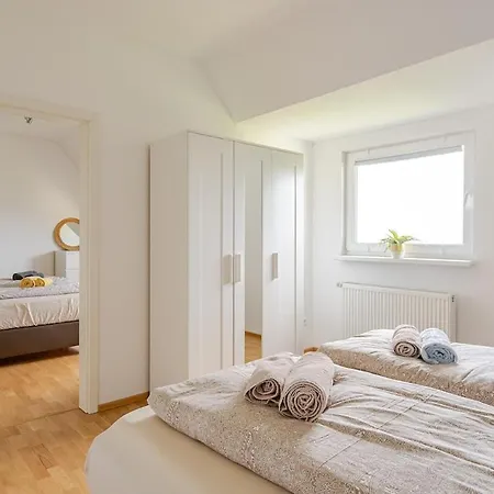 Mit Schoener Aussicht * Weitersburg