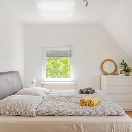 Mit Schoener Aussicht Semesterbostad