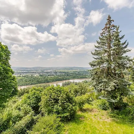 Mit Schoener Aussicht Semesterbostad *
