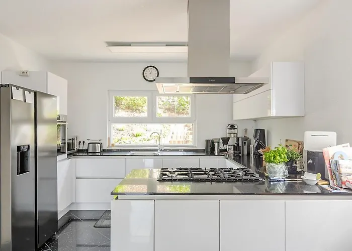 Mit Schoener Aussicht * Weitersburg